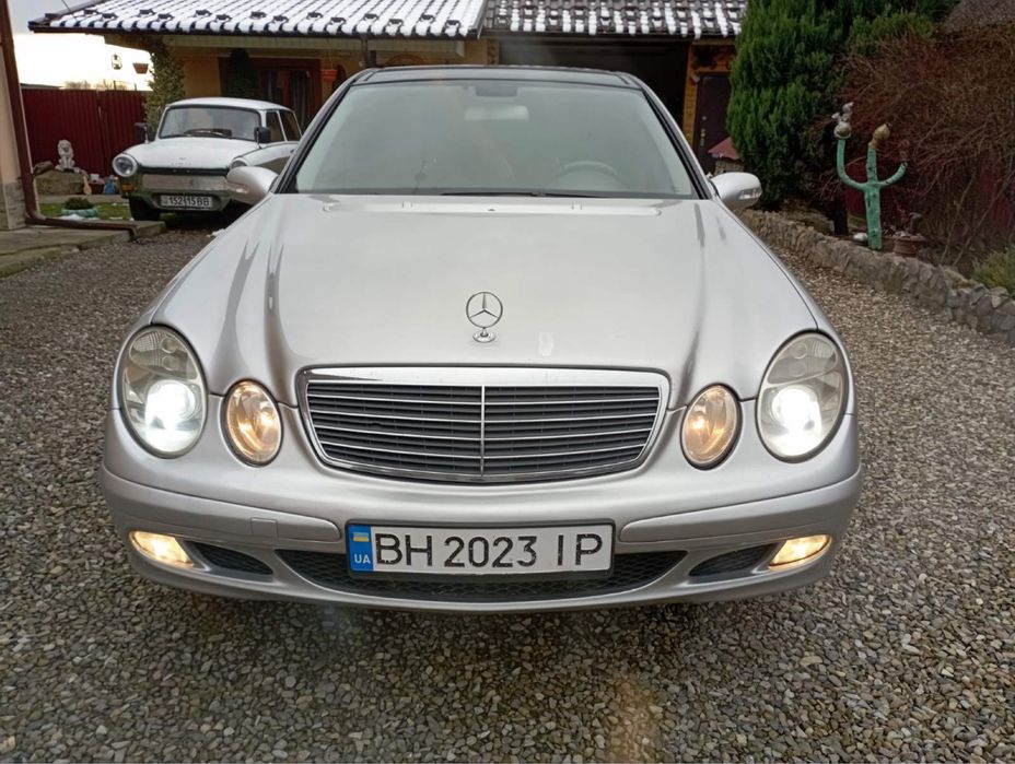 Продам автомобіль E-Class