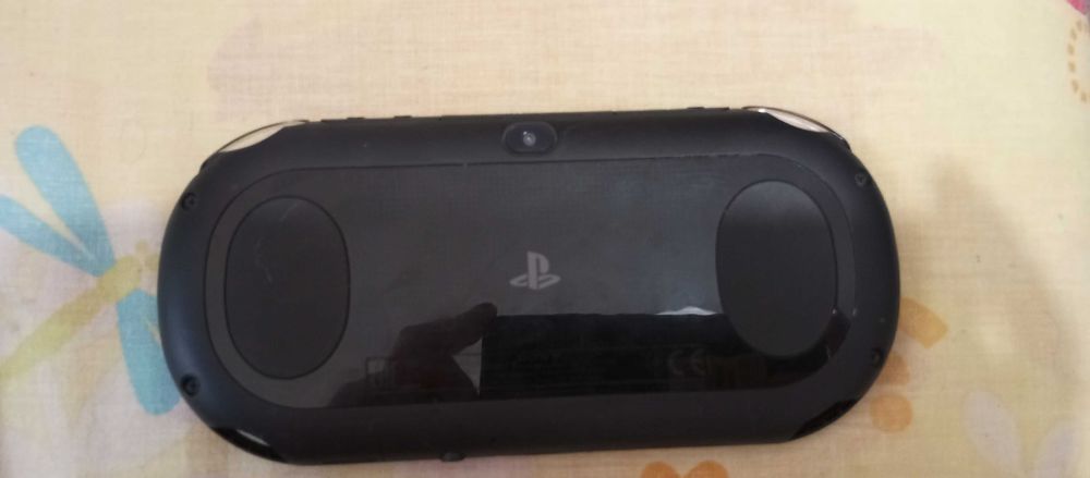 Sony ps vita200 SONY