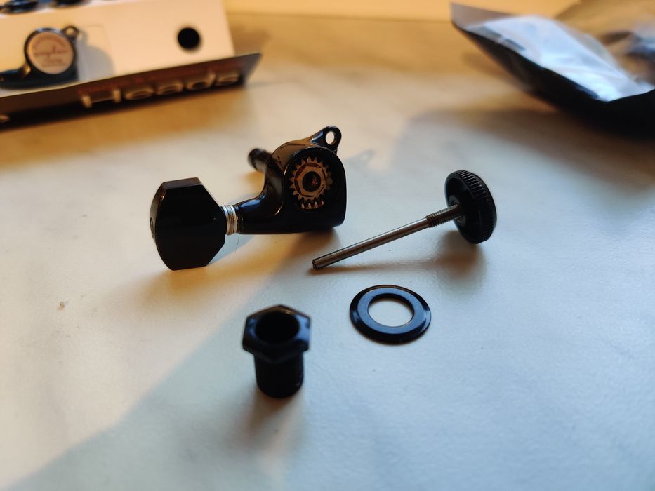 Klucze blokowane Guyker 4R + 4L do gitary 8 strunowej