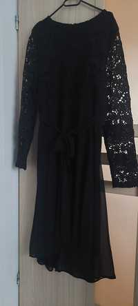 Sukienka czarna z koronką 52