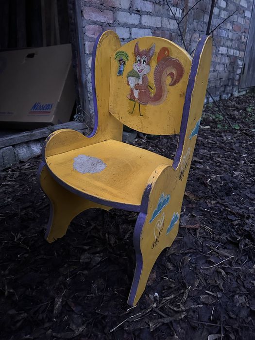 Дитячий столик зі стільцем