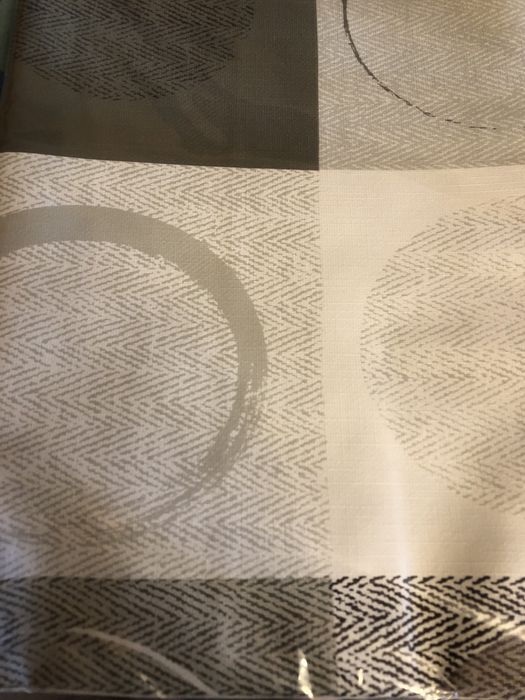 Obrus cerata na włókninie gruba w koła