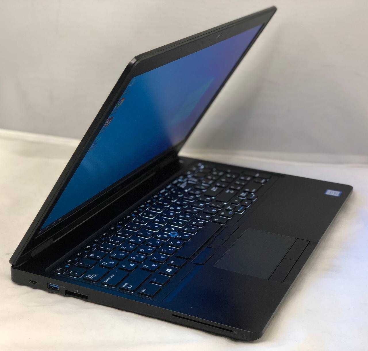 Ноутбук Dell Latitude 5580 15.6" HD / i5-6300U / 8GB DDR4 / 128GB SSD