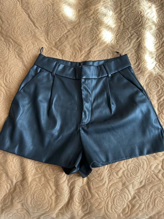 Шкіряні шорти Zara