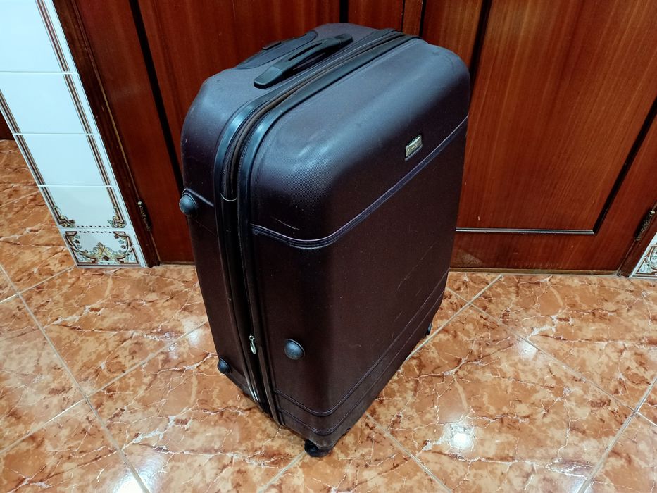 Mala Malas de porão até 23 kg viagem casa quarto apartamento vivenda.