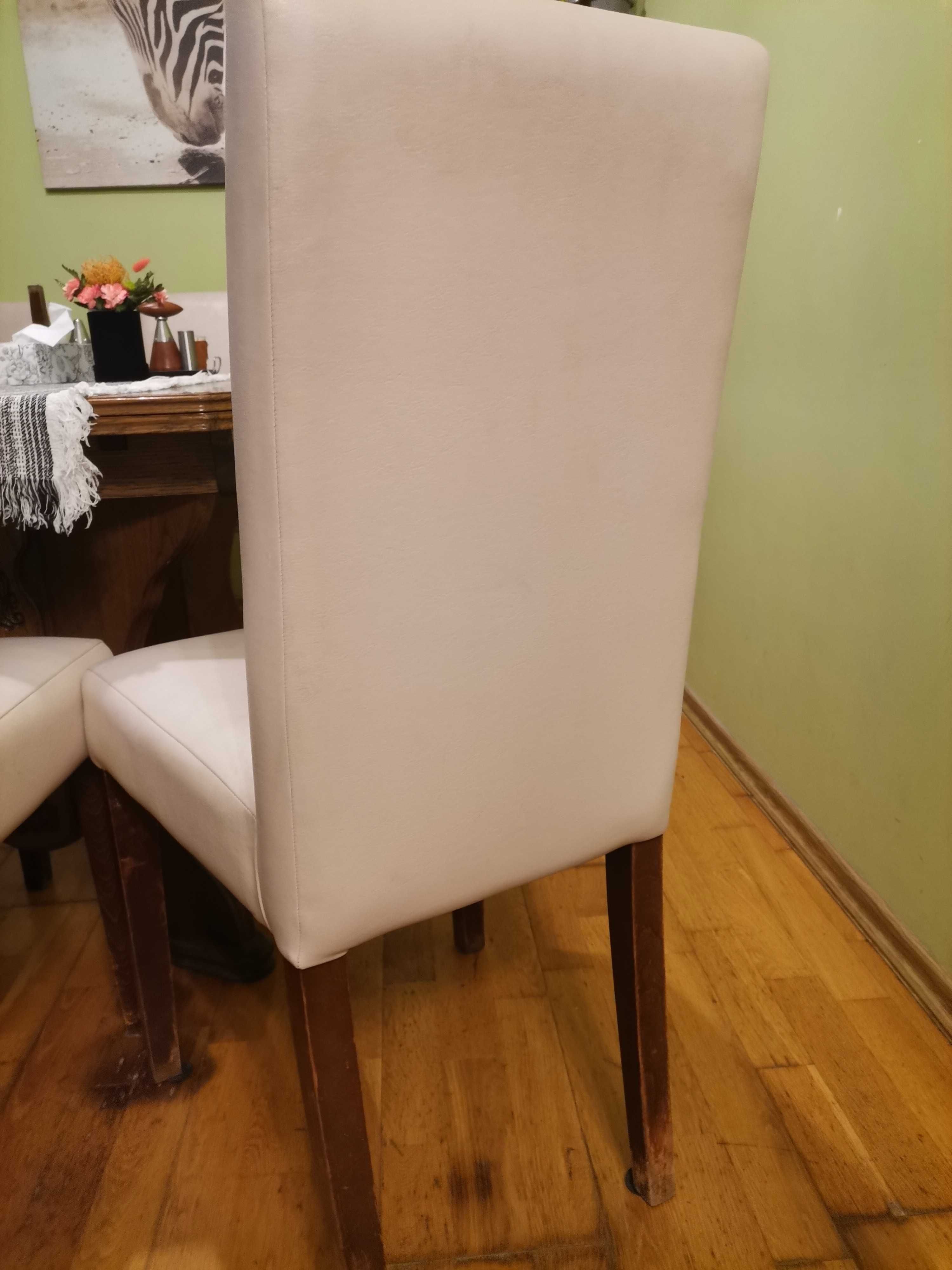 150zl za dwa krzesła ze skóry białe