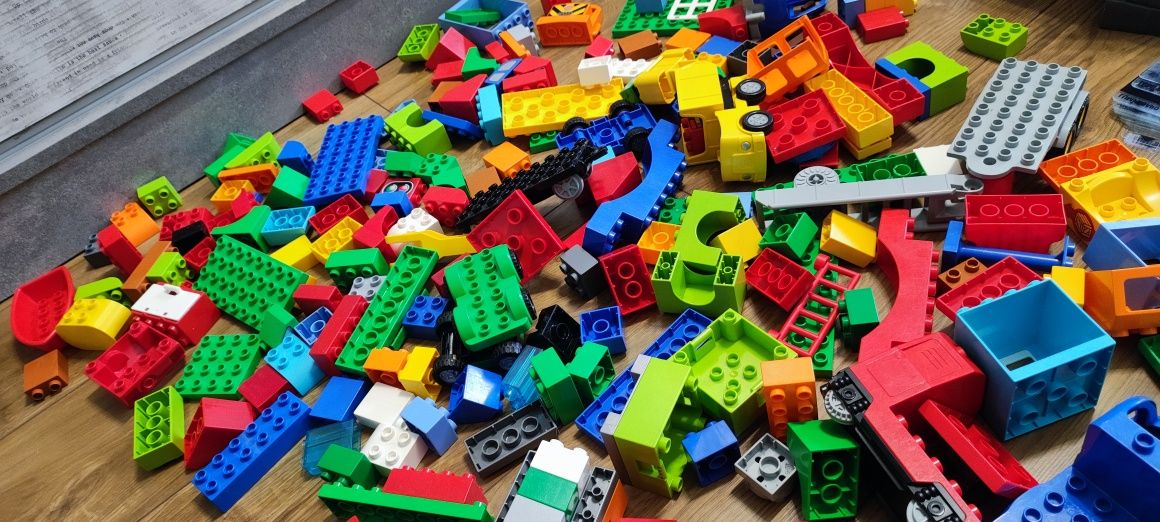 Lego duplo mix dużo klocków plus tory lokomotywa