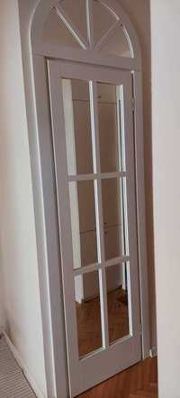 Drzwi drewniane z lustrem