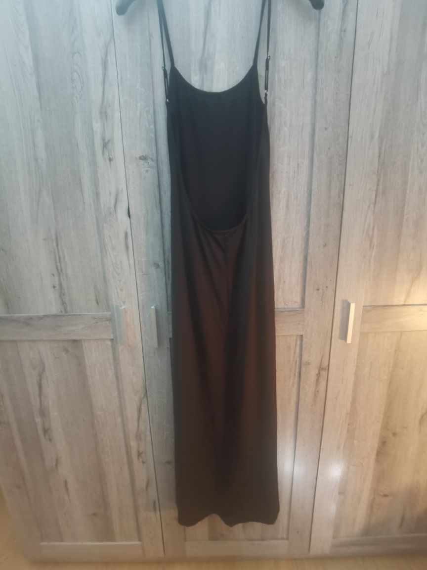 Vestido preto costas abertas