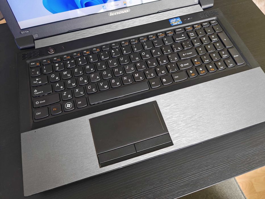 Ноутбук Lenovo B570e /15.6"/Intel Core i5 /8 DDR3 /128 SSD /500 HDD