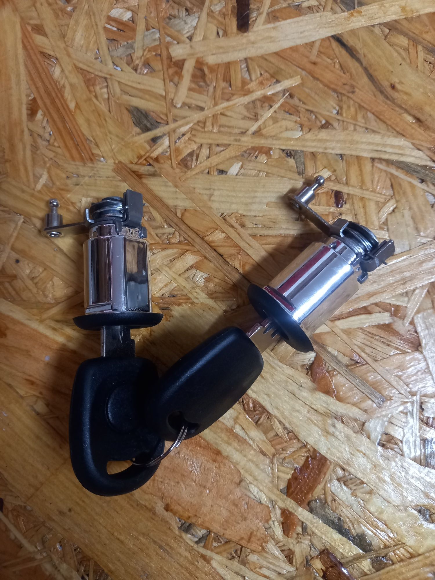 Fechadura de porta Skoda