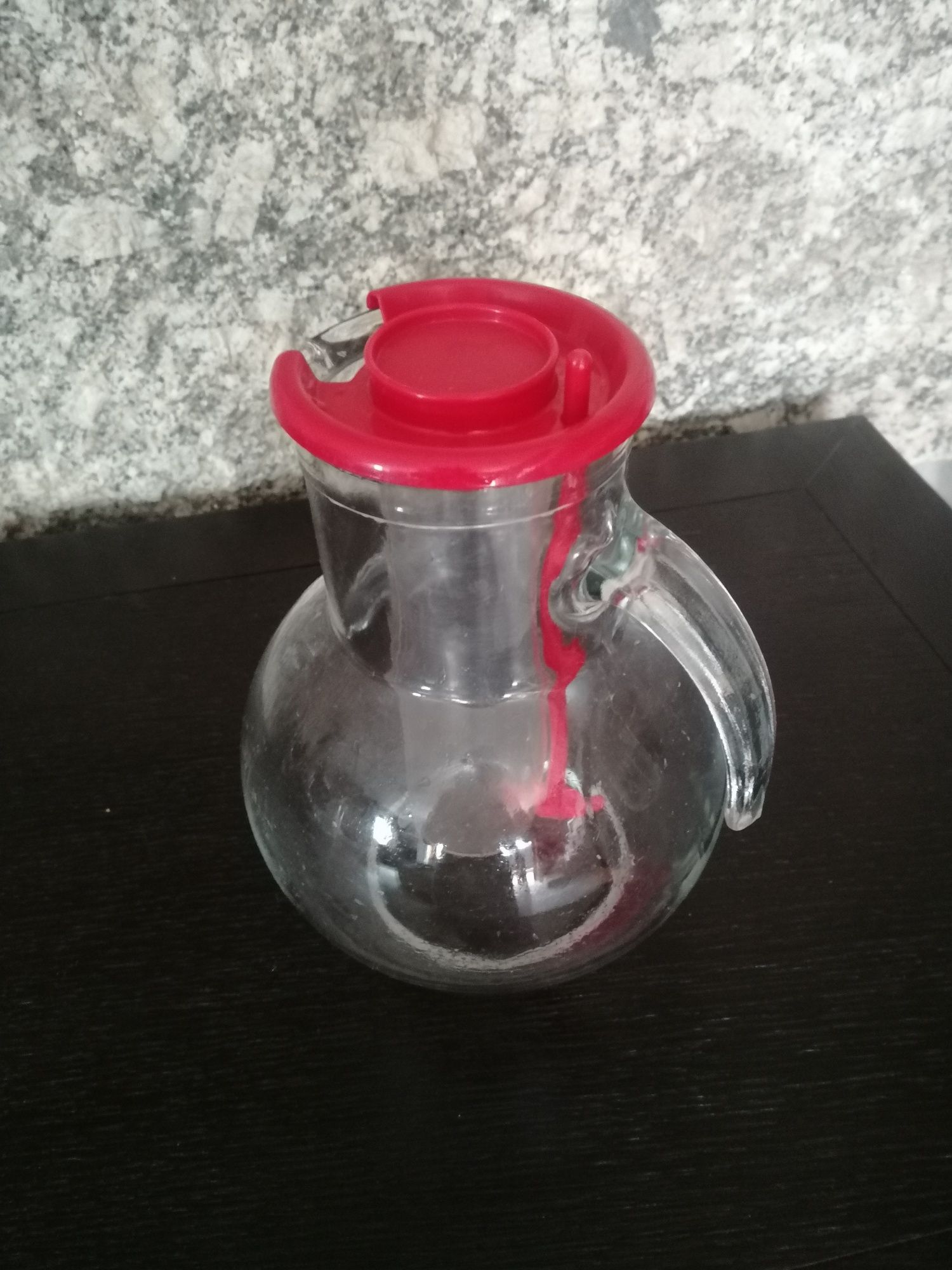 Caneca vidro com tampa, colher e recipiente gelo. Sangria, água...