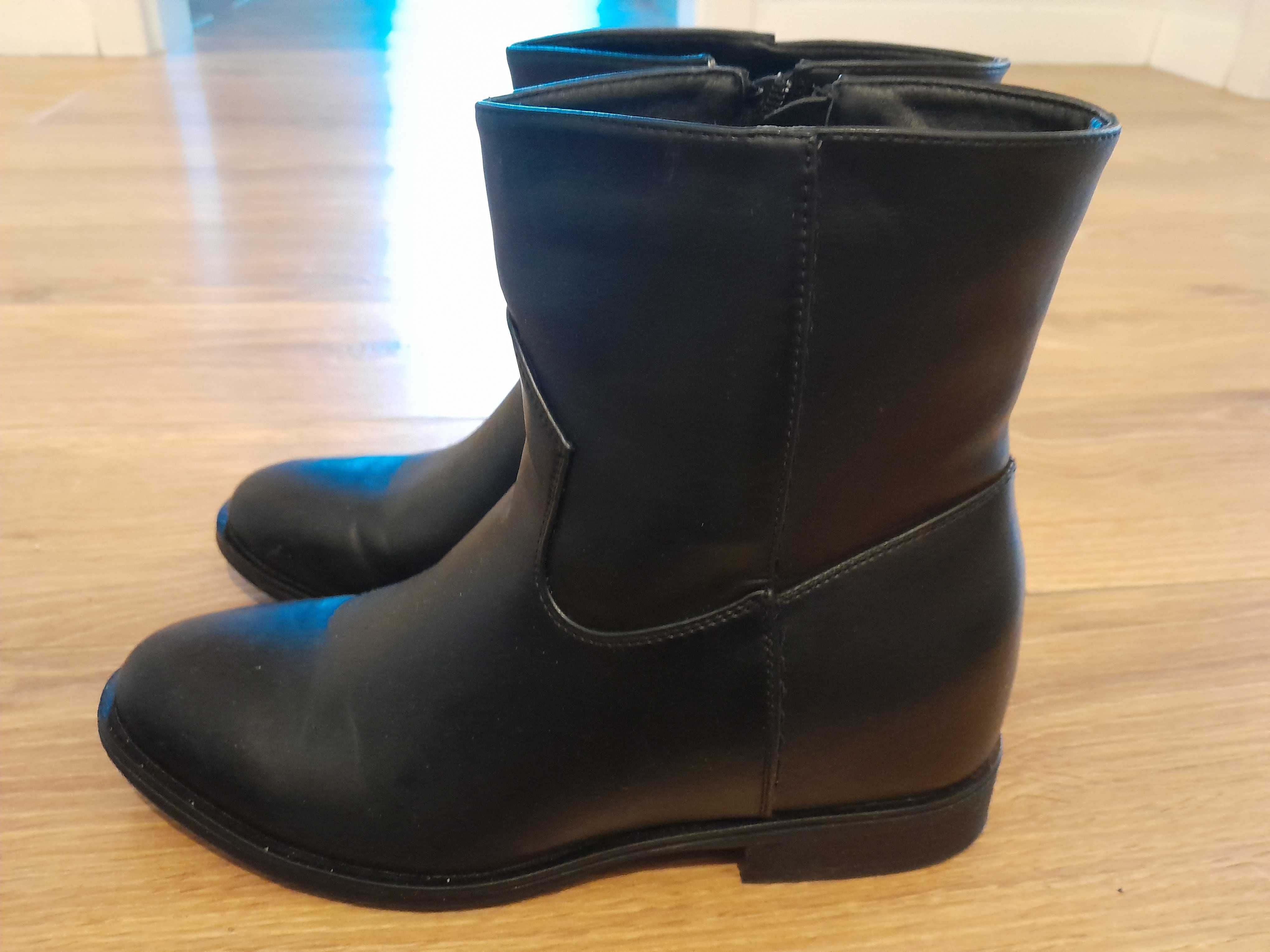 Buty damskie,trzewiki,botki,ukryty kuturn,czarne,rozmiar 38