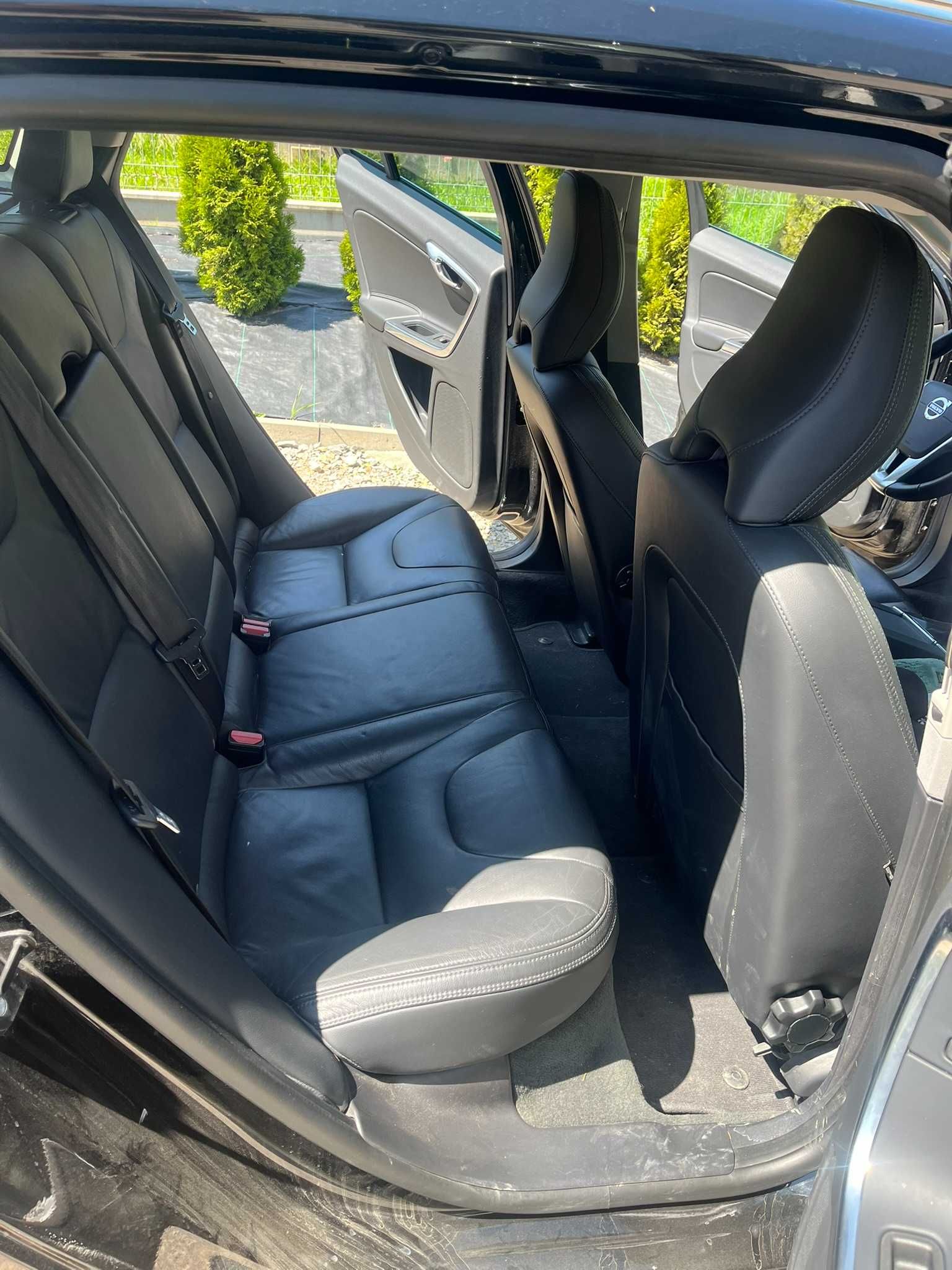 Volvo v60 D5 summum