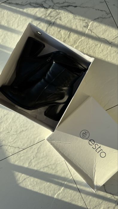 Черевики з натуральної шкіри Estro