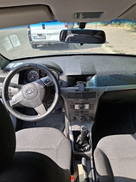 Продам Opel Astra H