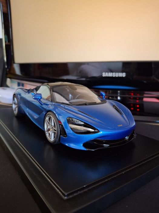 Top Speed 1:18 McLaren 720S