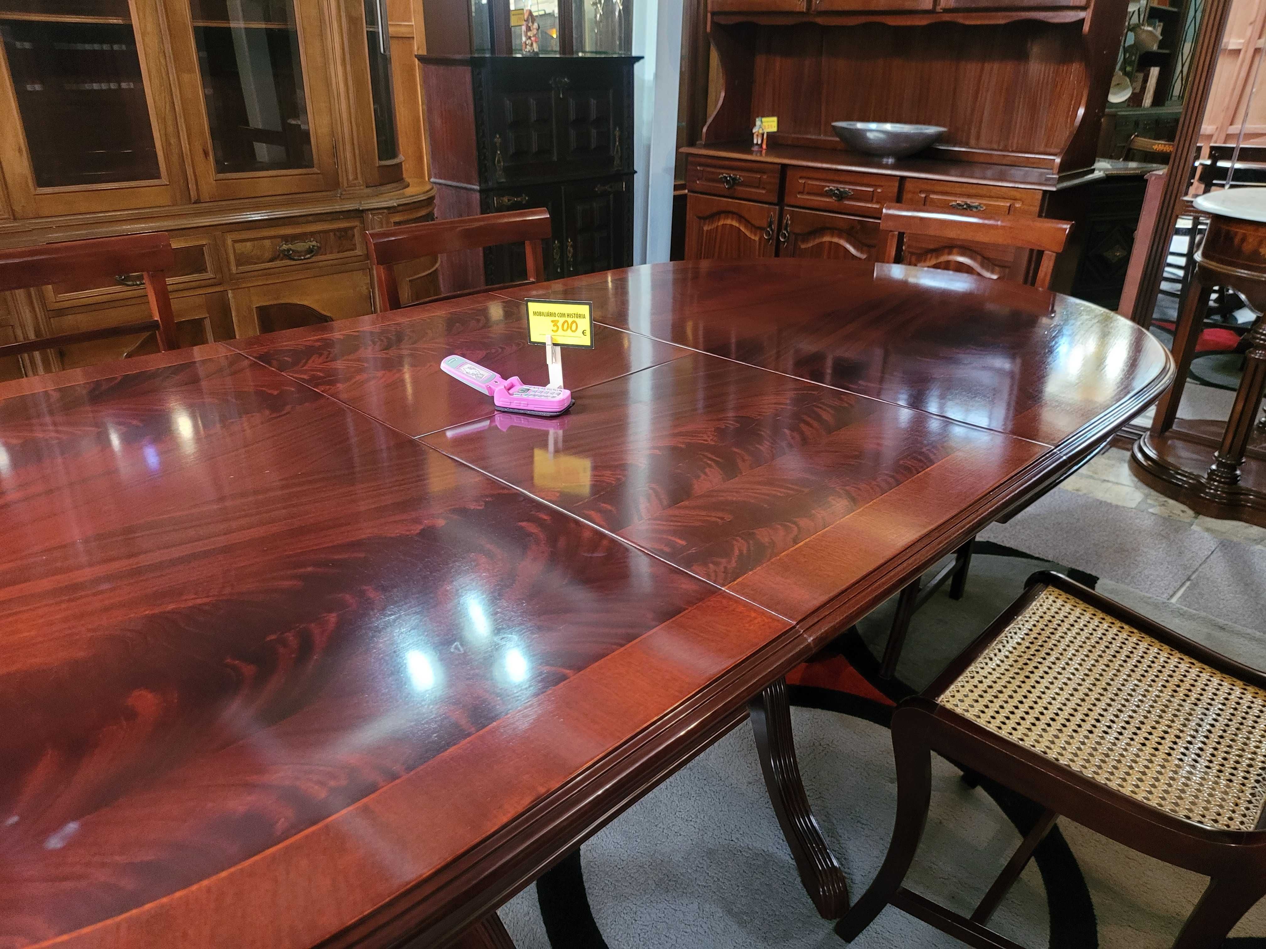 Mesa de sala extensível - Dois pés de galo - óptimo estado - Só a
