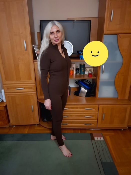 Kombinezon w kolorze czekoladowym 

Nowy, ociep