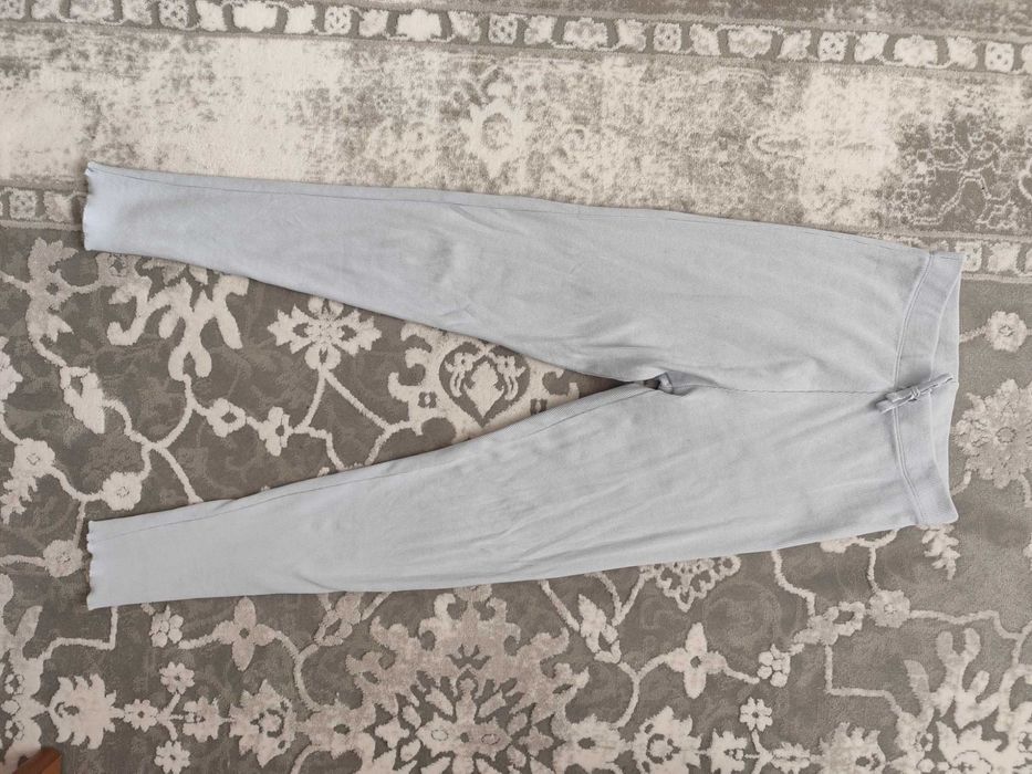 Niebieskie jasne legginsy z wysokim stanem prążkowane Zara