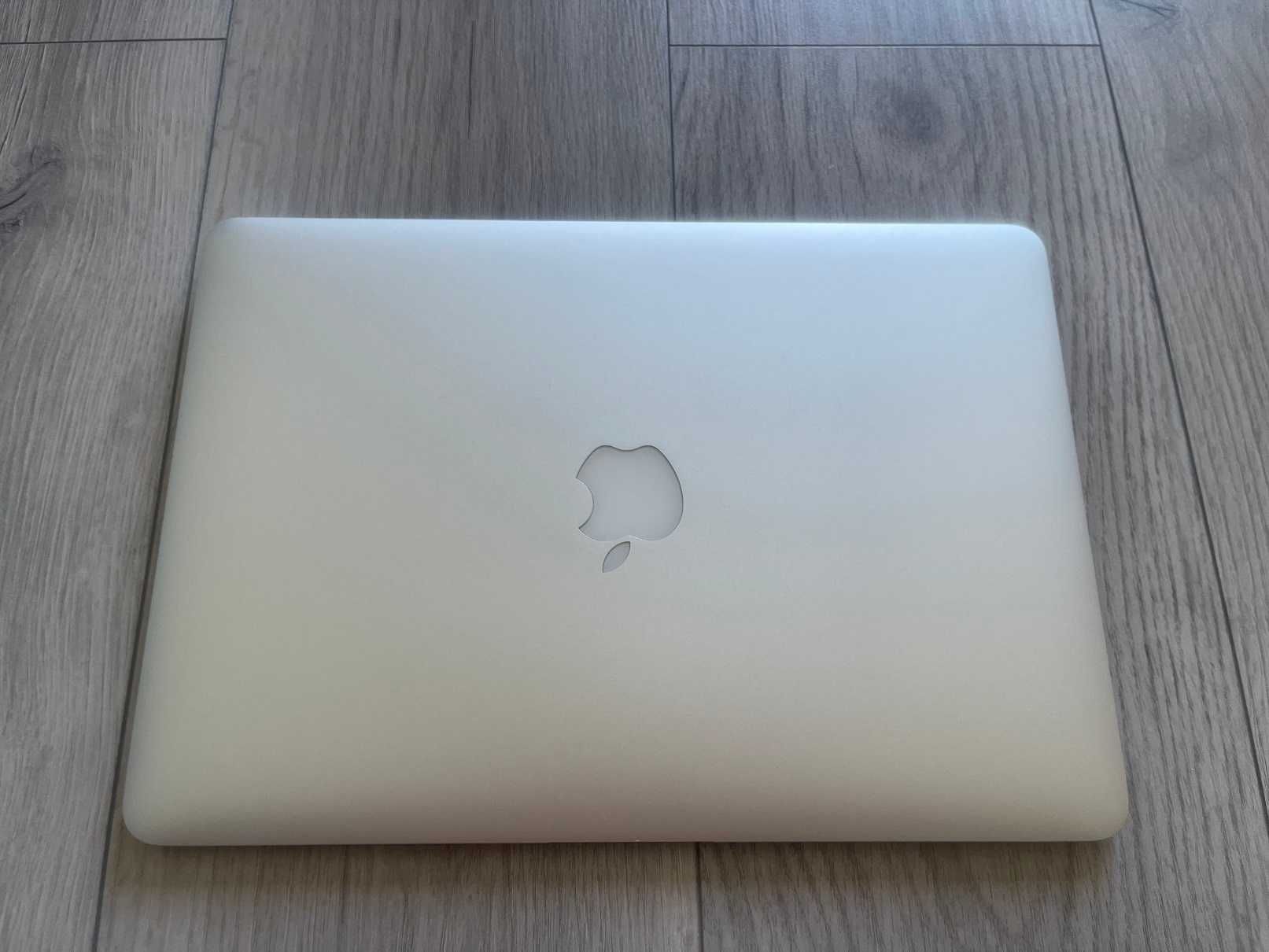 MacBook Air 13” bardzo ładny !!!