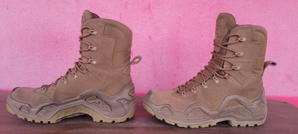 Botas da tropa LOWA