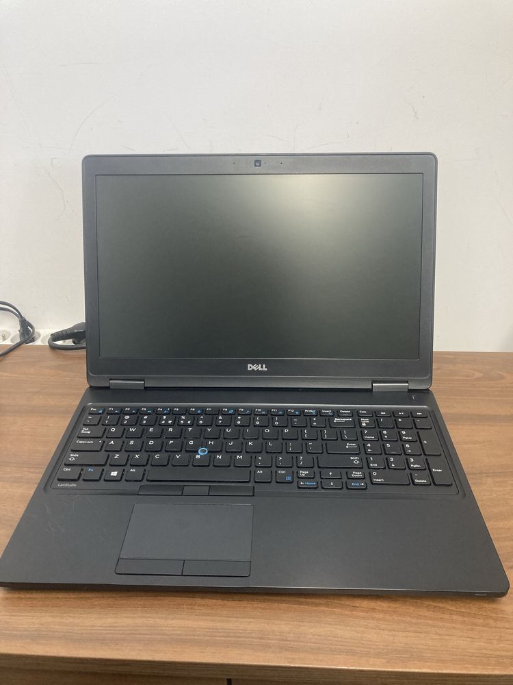 Dell 5580. 15,6”, 8Gb, ssd 256Gb. Nowa bateria