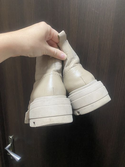 Демісезонні черевики 38-39 р