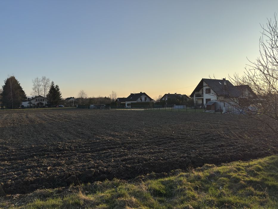 Działka budowlana 1163 m² • woda i gaz • ul. Zamek, Pogórze