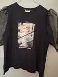 T-shirt em preto da Zara