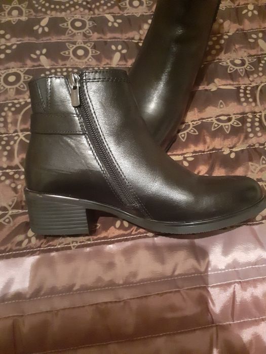 Botki czarne rozm. 36 Lasocki