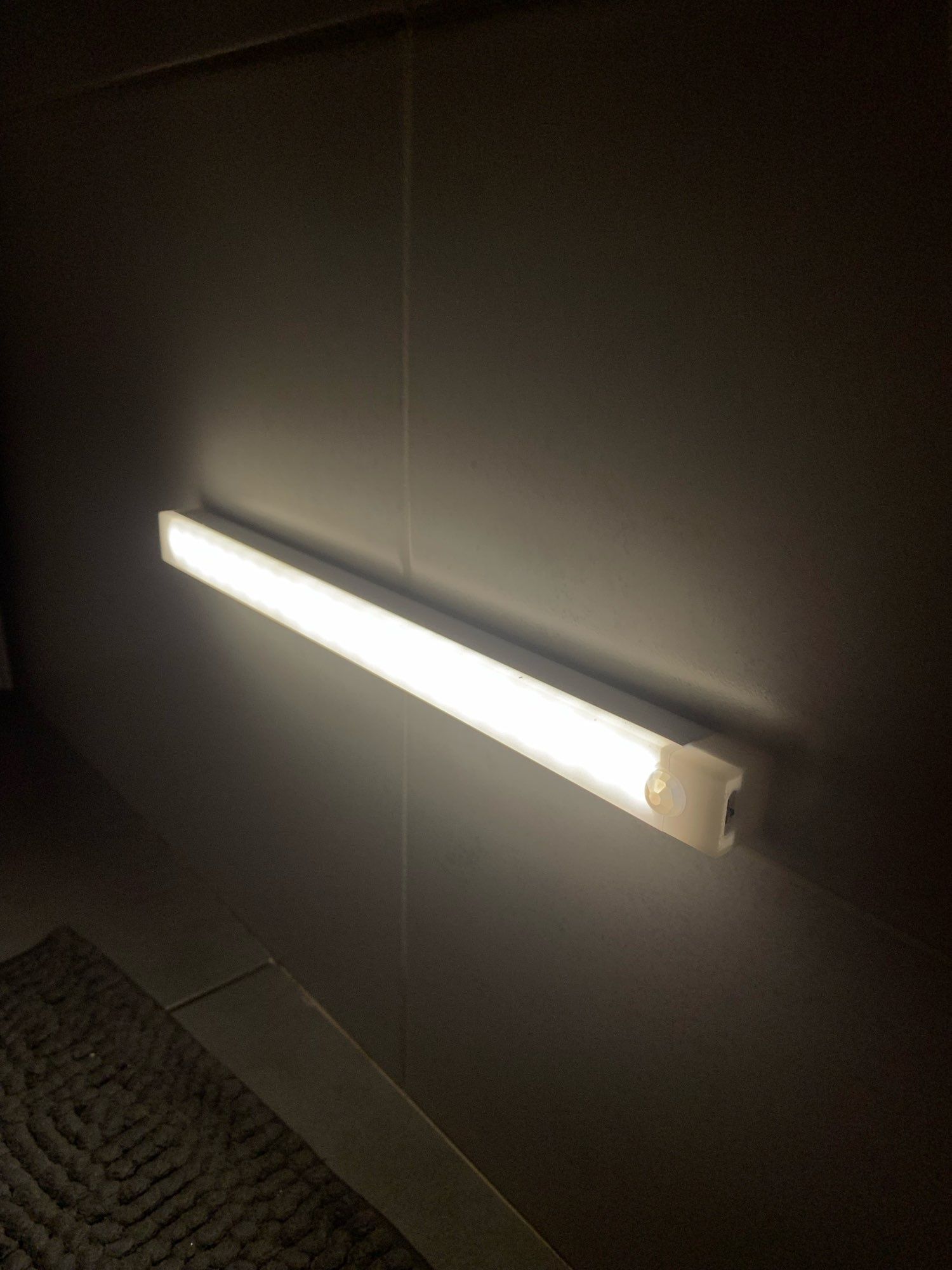 Настінна LED лампа, заряджається від usb