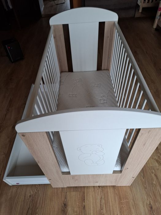 Łóżeczko Ptilou z materacem 120/60