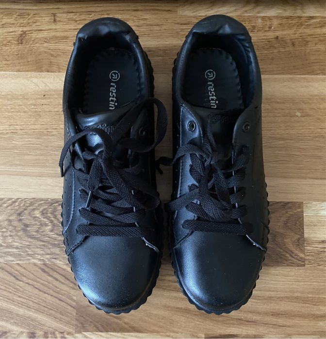 Красовки шкіряні Restime