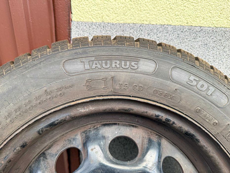 Opony zimowe Taurus z felgami 14 cali R14 175/65