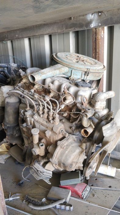 Motor Isuzo KB335