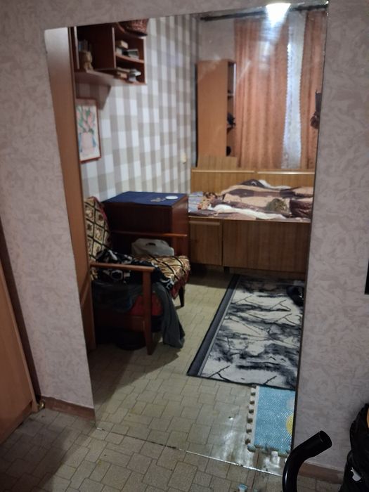 Продам  3 однакових великих дзеркала.