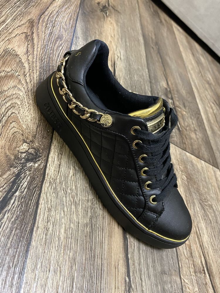 Продам кросовки GUESS