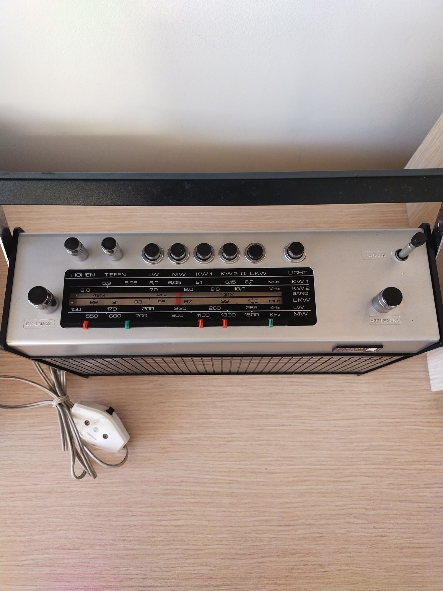 Radio Stern Elite 2001