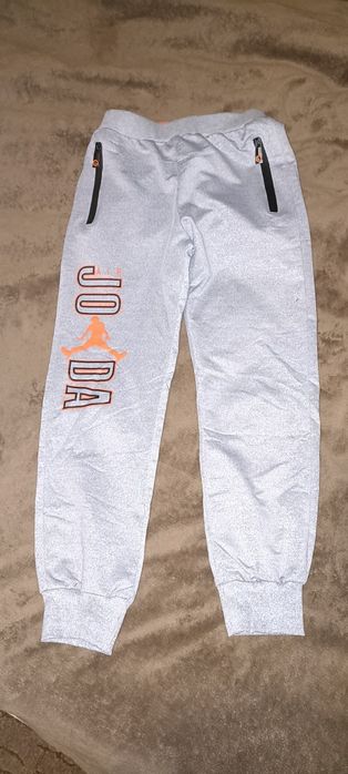 Штаны               .