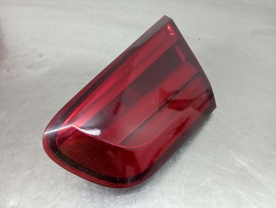 Farolim da mala direito BMW 1 (F20)