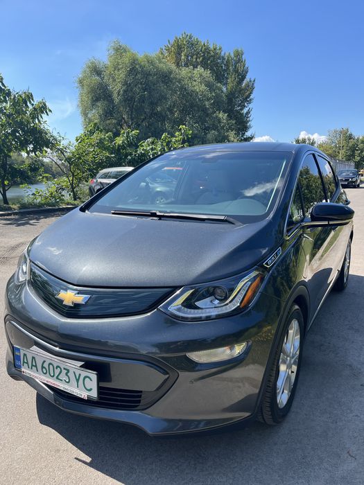 Продам Chevrolet Bolt EV  LT
