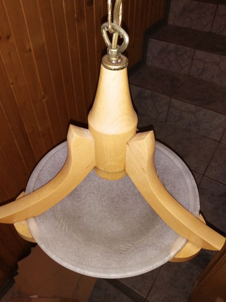 Sprzedam lampę drewnianą
