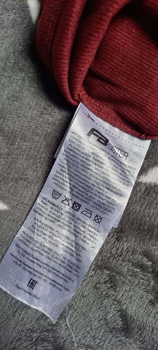 Burgundowa/ bordowa koszulka longsleeve New Yorker rozmiar XS