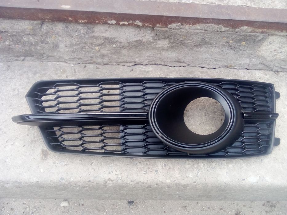 Решетка бампера audi a6 c7 права