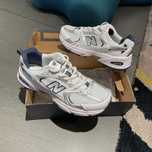 Biały^grzywna^NewBalance530^UnisexTrampki Roz.42