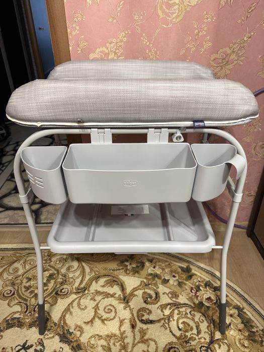 Пеленальний столик Chicco з ванночкою