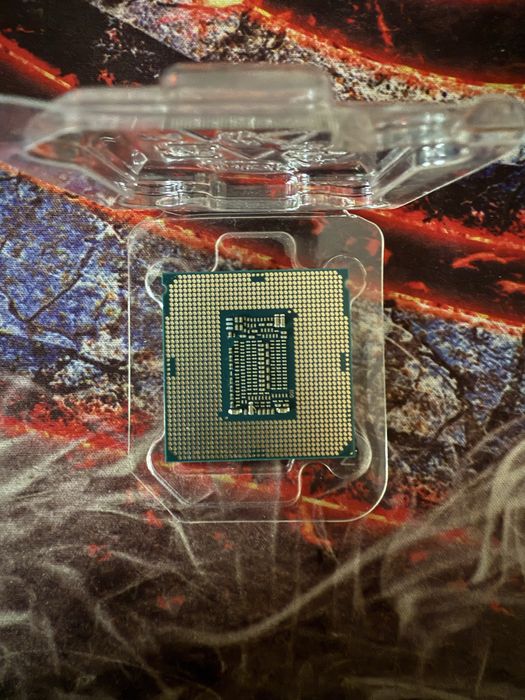 Zestaw: INTEL CORE I5 9400F, chłodzenie intel, pasta temoprzewodząca