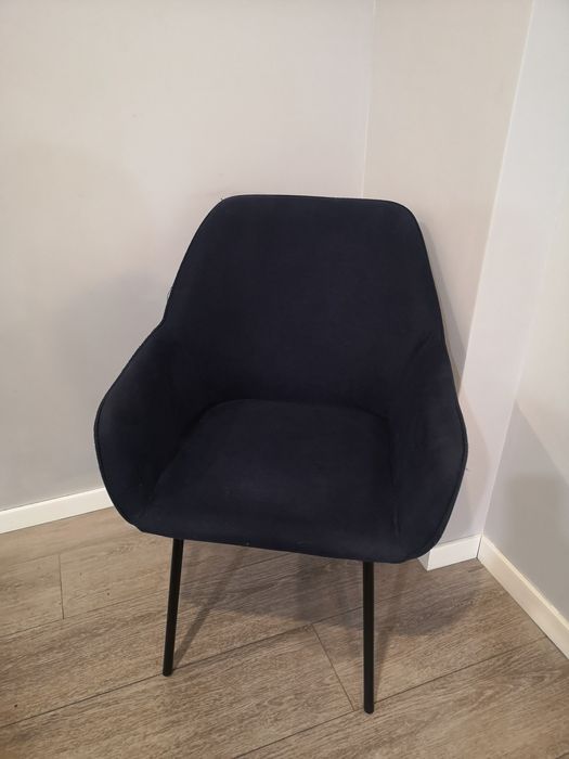 Krzesła Krzesło piękne granatowe do salonu jadalni Jysk Hadrup 5 sztuk