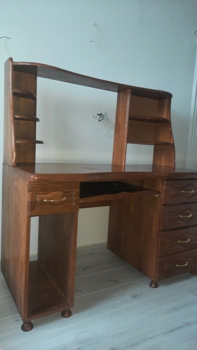 Комп'ютерний стіл, дубовий.